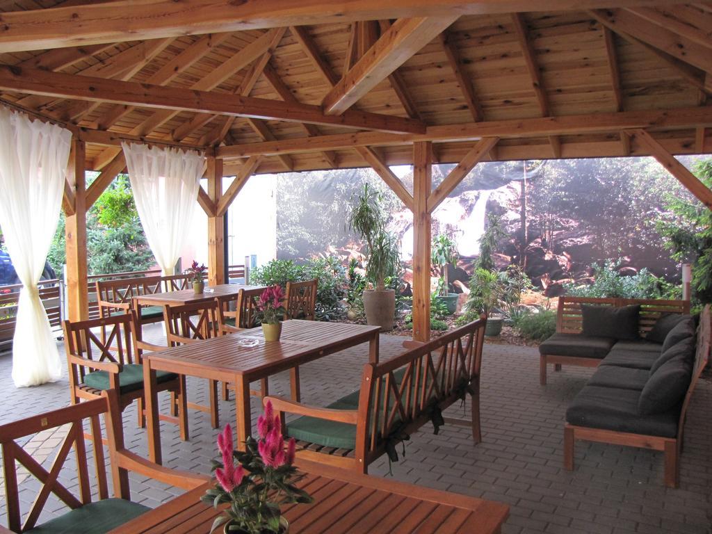 Aviator Hotel Restauracja & Spa Pabianice Dış mekan fotoğraf