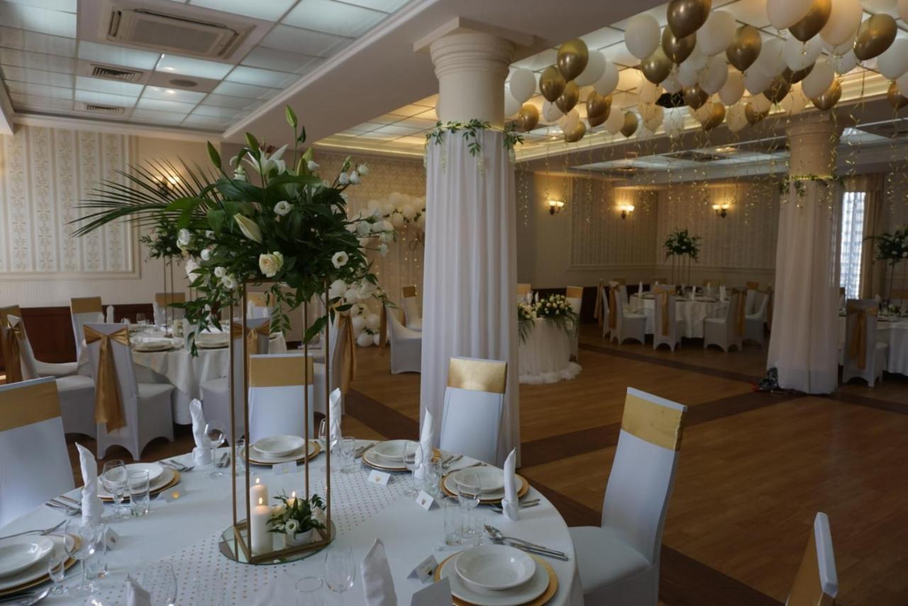 Aviator Hotel Restauracja & Spa Pabianice Dış mekan fotoğraf