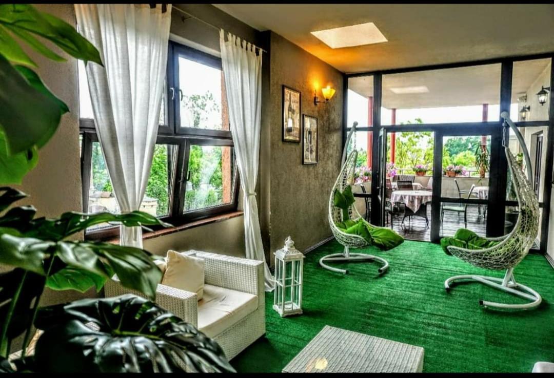 Aviator Hotel Restauracja & Spa Pabianice Dış mekan fotoğraf