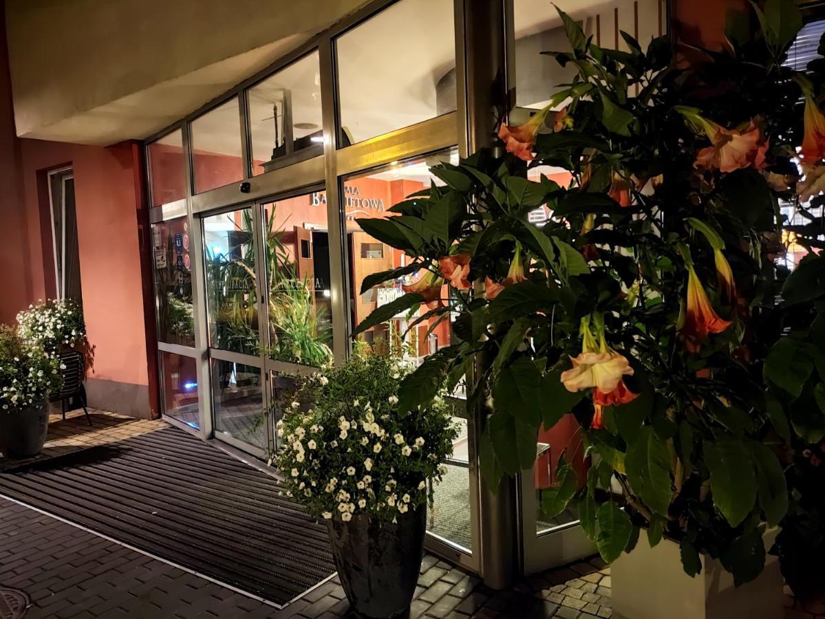 Aviator Hotel Restauracja & Spa Pabianice Dış mekan fotoğraf