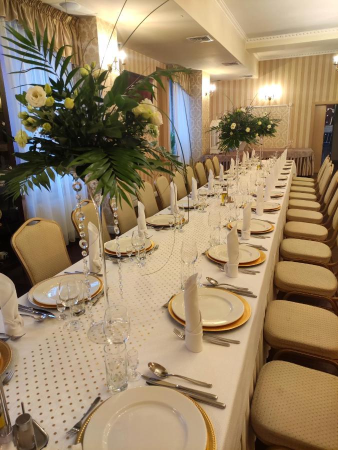 Aviator Hotel Restauracja & Spa Pabianice Dış mekan fotoğraf