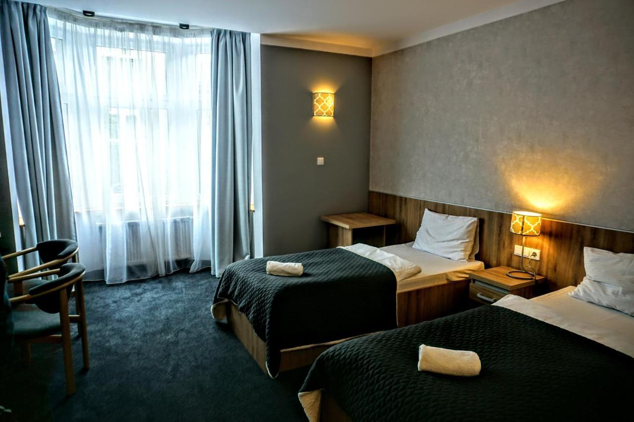 Aviator Hotel Restauracja & Spa Pabianice Dış mekan fotoğraf