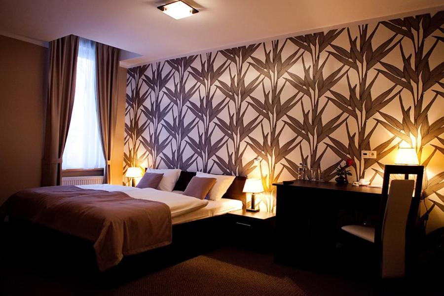 Aviator Hotel Restauracja & Spa Pabianice Dış mekan fotoğraf