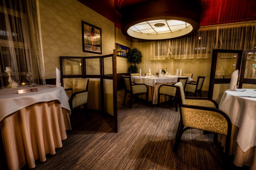 Aviator Hotel Restauracja & Spa Pabianice Dış mekan fotoğraf