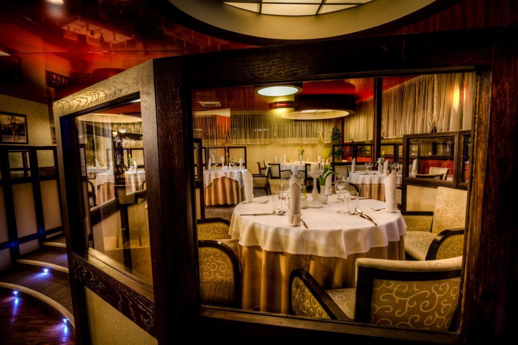 Aviator Hotel Restauracja & Spa Pabianice Dış mekan fotoğraf